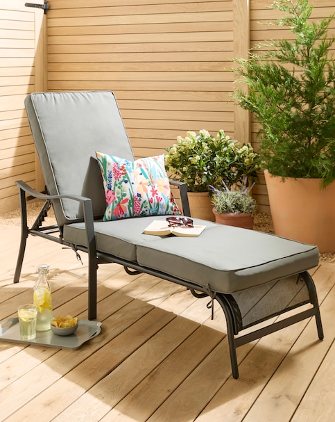 Como Sun Lounger