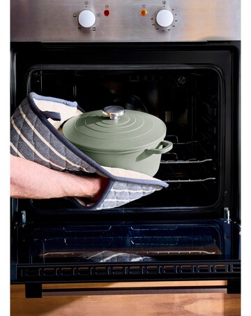 Morphy Richards Cast Aluminium 24cm Green Casserole Dish