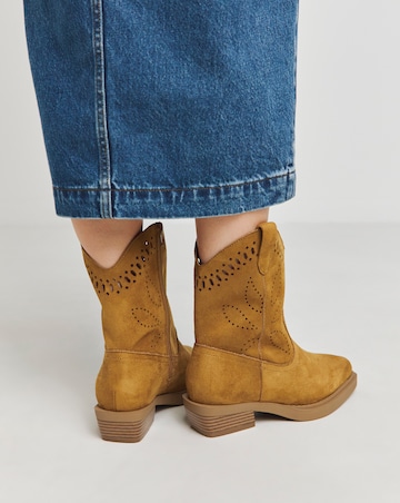 Atlanta Laser Cut Detailing Western Boot - Wide Fit (E)