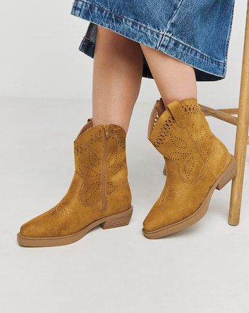 Atlanta Laser Cut Detailing Western Boot - Wide Fit (E)