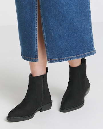Azora Stretch Seam Western Boots Extra Wide EEE Fit