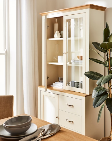 Julipa Ashford Display Unit