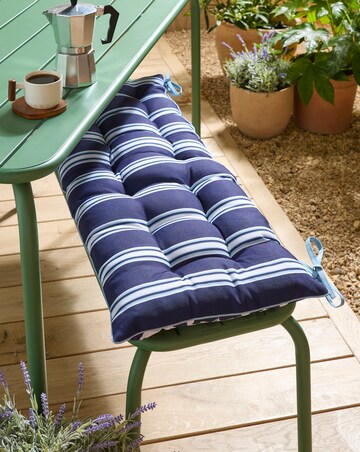 Tile Print Outdoor Benchpad with Striped Reverse