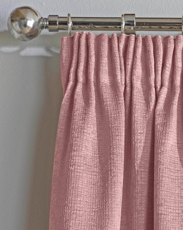 Matrix Light Filtering Textured Embossed Pencil Pleat Thermal Curtain