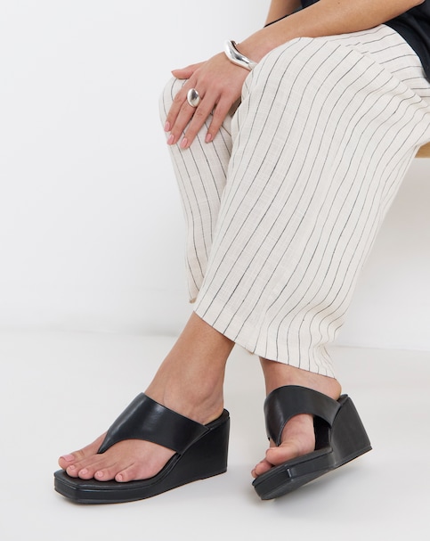 Fresno Wegded Toe Post Sandals - Wide Fit (E)