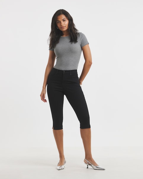 Black Stretch Denim Capri Jeans