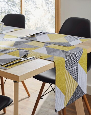 Larsson Geo Table Runner