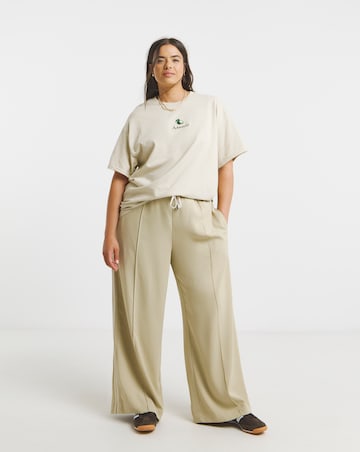 Sand Avocado Embroidery T-Shirt
