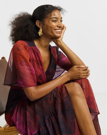 Hope & Ivy Gaia Maxi Dress