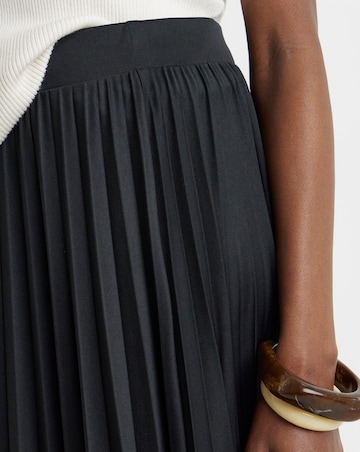 Black Pleated Pull On Jersey Maxi Skirt