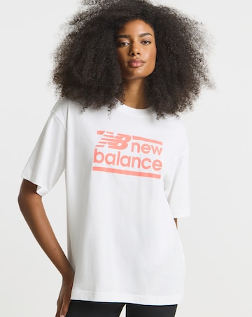 New Balance Sport Graphic Oversized T-Shirt