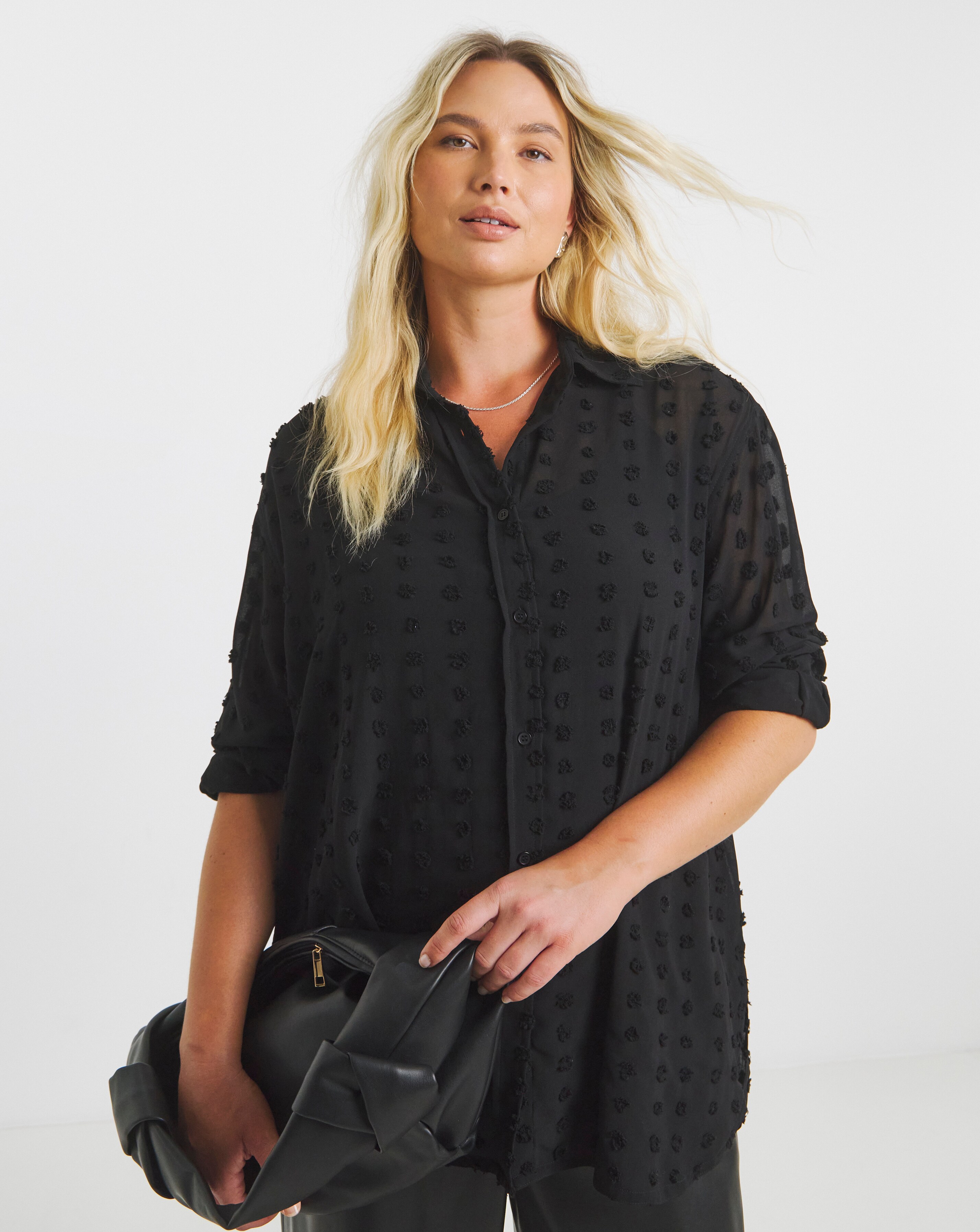 Black Relaxed Dip Back Georgette Dobby Shirt