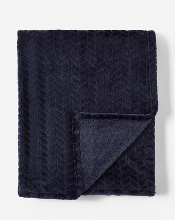Embossed Jacquard Fleece Throw