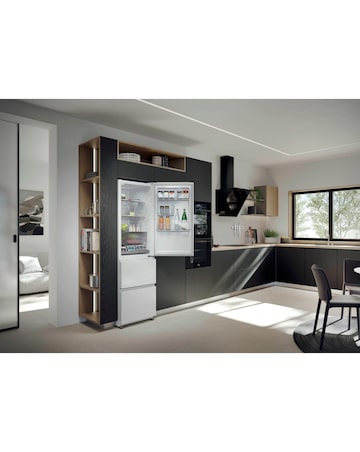 Haier Series 3 HTR3518ENMWK 185cm High 60/40 Fridge Freezer - White