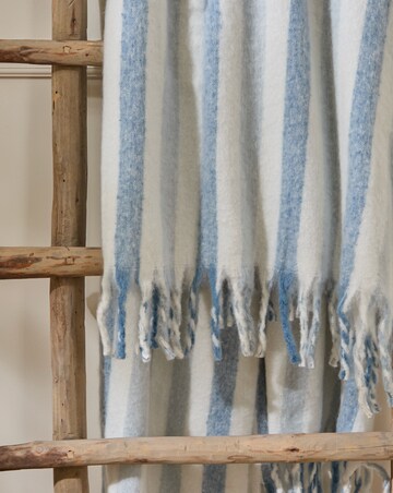 Wylder Beechwood Stripe Throw 140x180cm