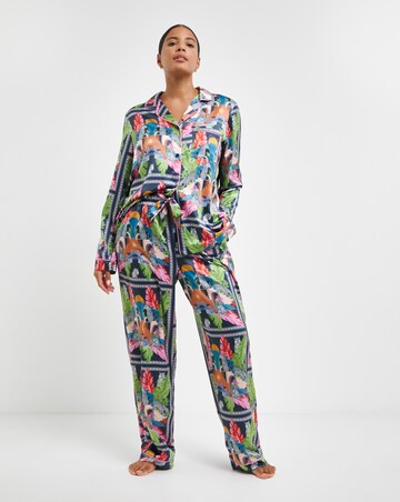 Chelsea Peers Woven Satin Dreamy Leopard Print Pyjama Set