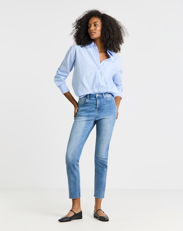 Mid Wash Authentic Finish Ankle Grazer Jeans