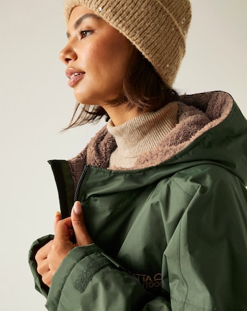 Regatta Waterproof Changing Robe