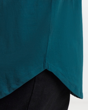 Longline Curved Hem 3/4 Sleeve Top