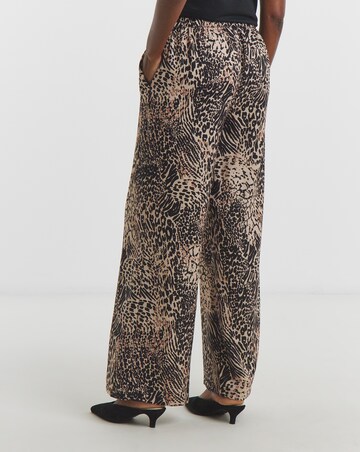 Animal Print Textured Wide Leg Trouser