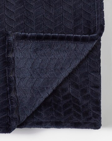 Embossed Jacquard Fleece Throw