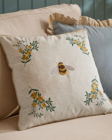 Wylder Ramble Bee Tufted Cushion Cover 45x45cm