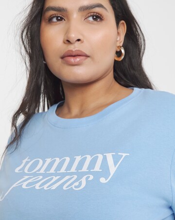 Tommy Jeans Slim Essential Logo Tee