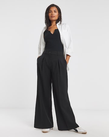 Black Pleated Wide Leg Trousers