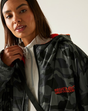 Regatta Waterproof Changing Robe