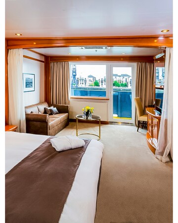 Luxury Yacht Overnight Stay & Afternoon Tea on the Sunborn