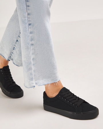 Busselton Lace Up Leisure Pumps Wide Fit
