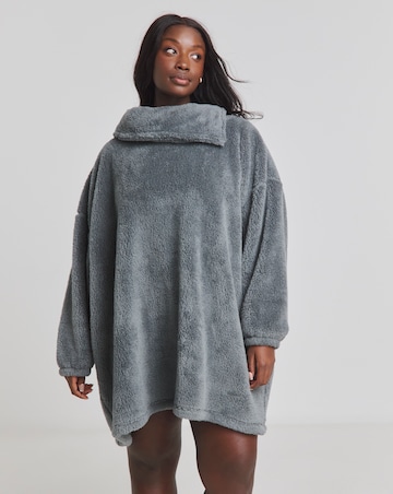 Pretty Secrets Oversized Fleece Lounge Dress