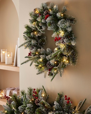 Salzburg Pre-Lit Wreath