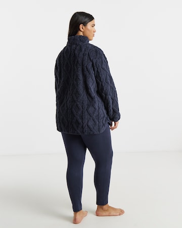 Pretty Secrets Cable Lounge Set