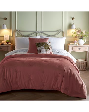 Appletree Austell Velvet Bedspread