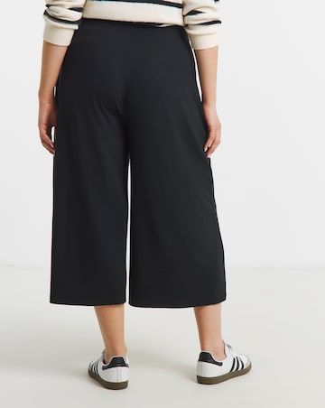 Black V/E Wide Leg Culottes