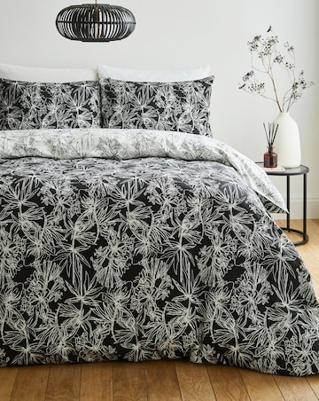 Sketched Floral Duvet Set