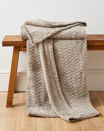 Embossed Jacquard Fleece Throw