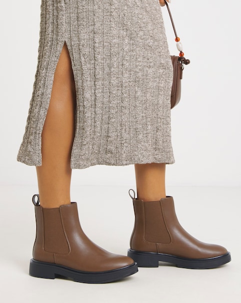 Arya Classic Chelsea Boots - Wide Fit (E)