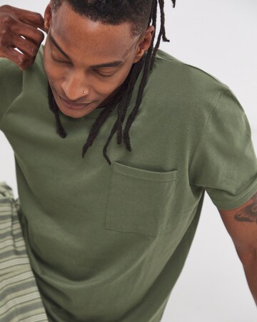 Pocket T-Shirt/Stripe Bottom Pyjama Set