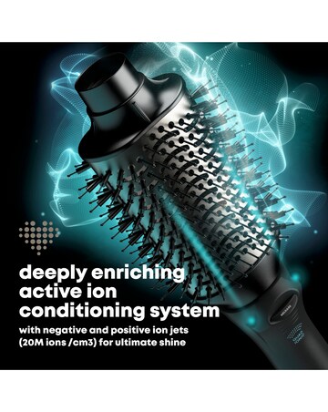 Revamp Volume & style hot brush styler 2-in-1