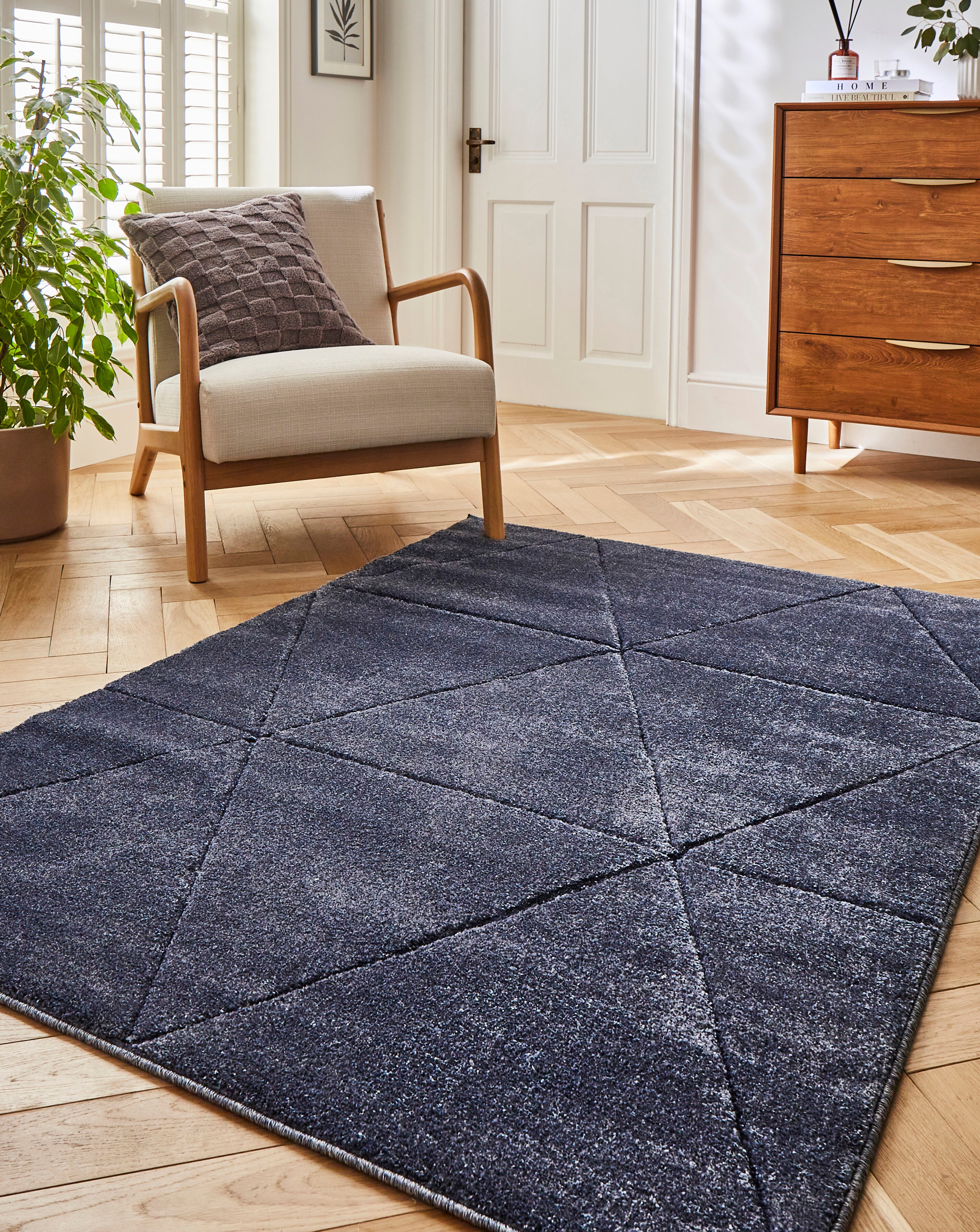 Sara Carved Triangle Rug