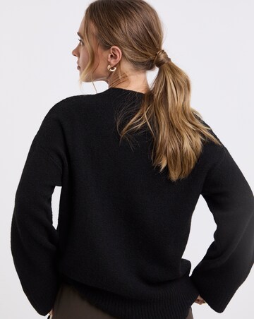 Cosy Yarn Black Crew Neck Jumper