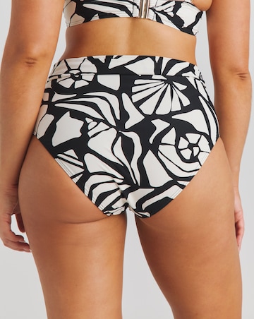 MAGISCULPT Medium Control Fold Over Bikini Brief