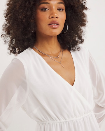 White Long Sleeve V Neck Chiffon Blouse