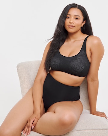 Triumph Fit Smart Lace Non Wired Padded Bra
