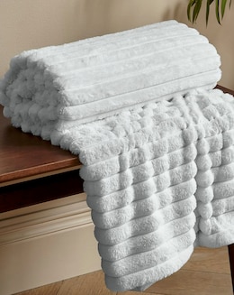 Catherine Lansfield  Cosy Ribbed Throw