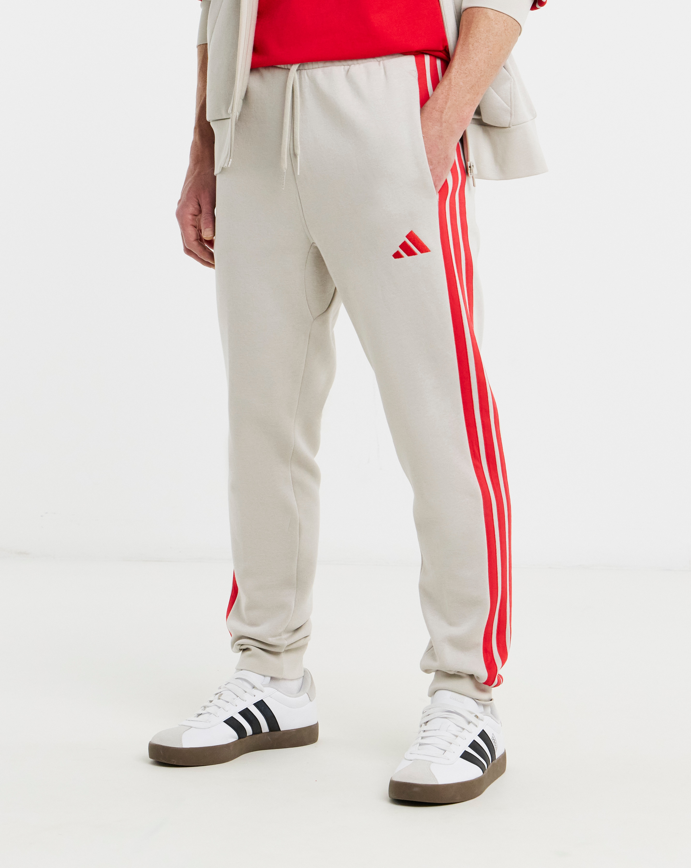 New In - adidas 3 Stripes Fleece Jog Pants