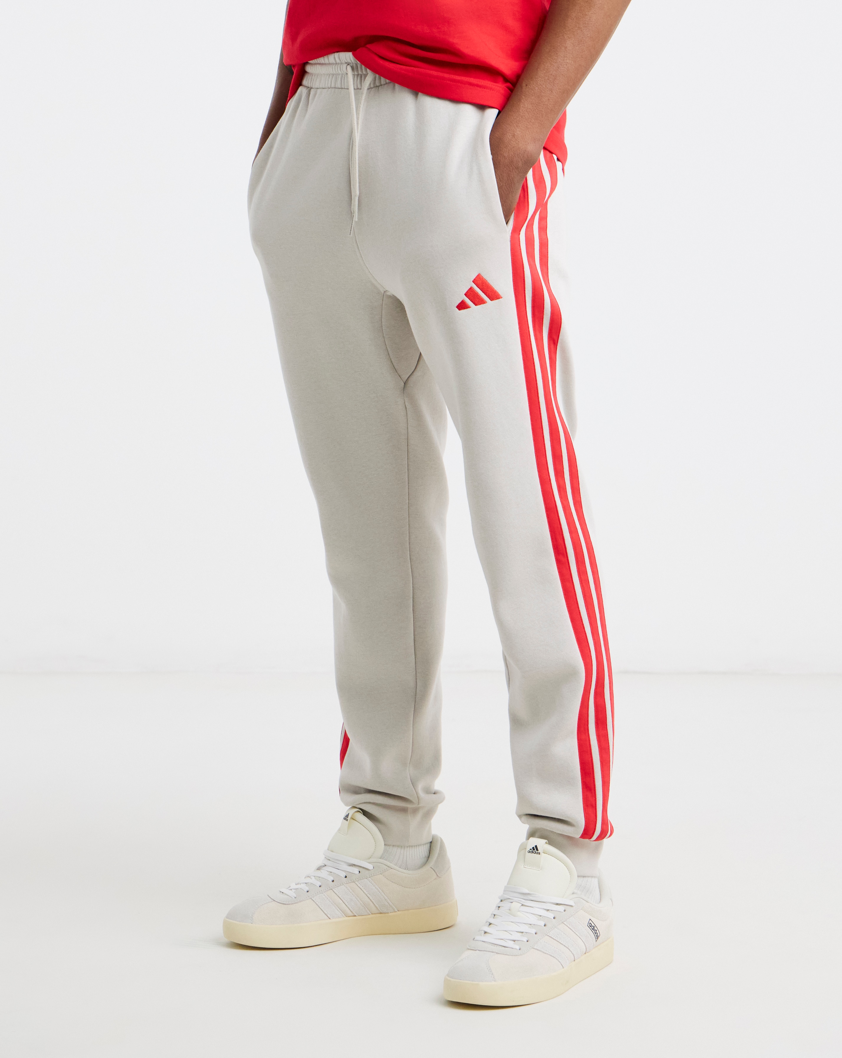 New In - adidas 3 Stripes Fleece Jog Pants