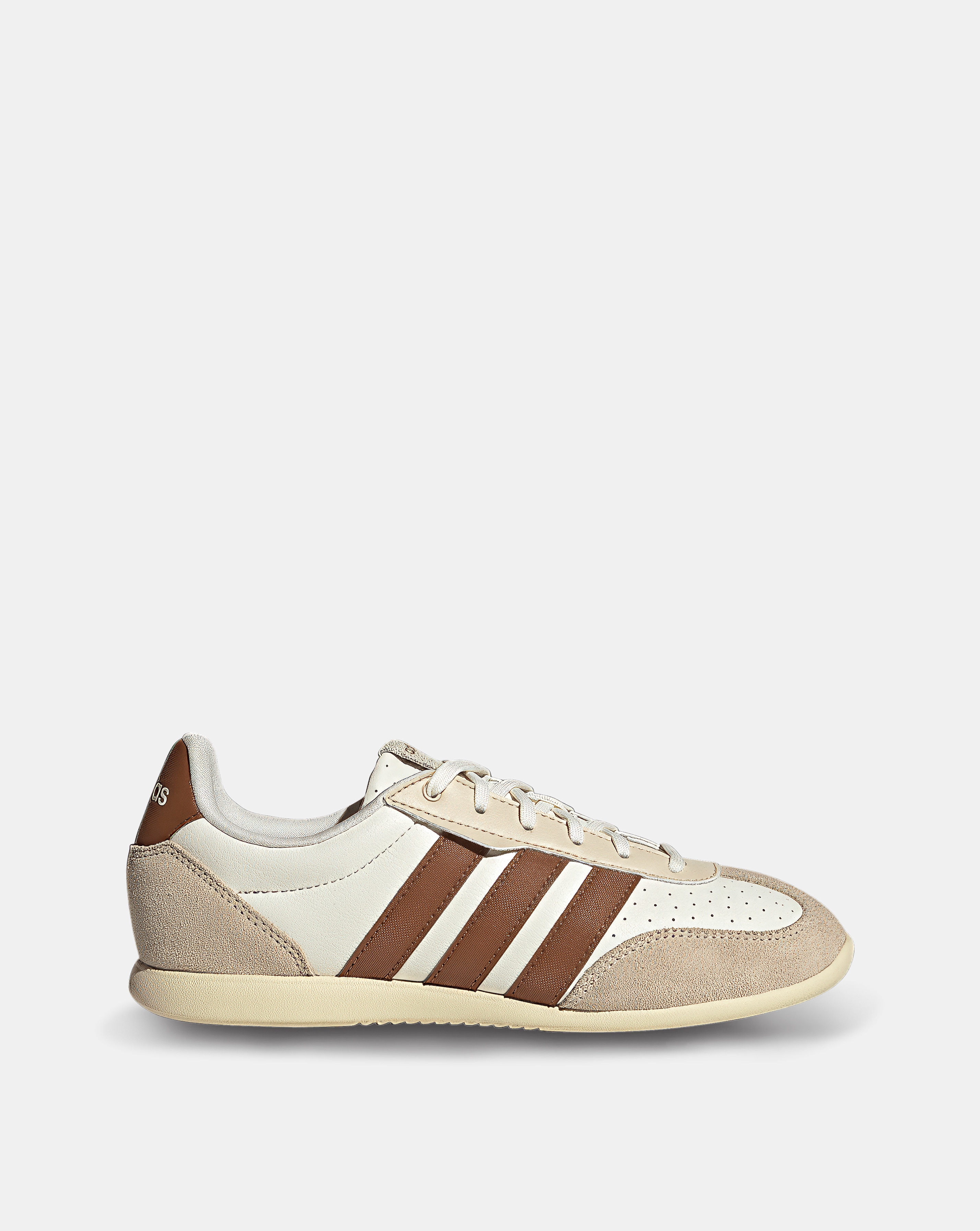 New In - adidas Barreda Lo Trainers